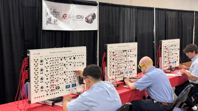 Electronics Training Stand MSEMP01 at SkillsUSA event
